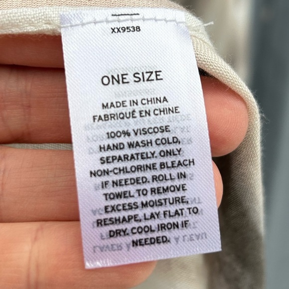 Nordstrom Pom Pom Shawl Wrap, One Size - Picture 10 of 11